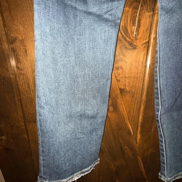 Women's High Rise Blue Jeans - Picture 3 of 4